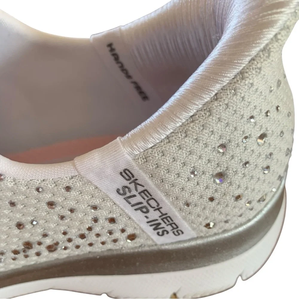 Skechers Women's White Slip-On Athletic Shoe Sz 6 - Picture 6 of 9